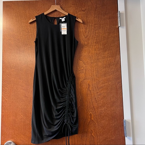 Bar III Dresses & Skirts - NWT Bar III black dress. Keyhole button closure in back Size Small